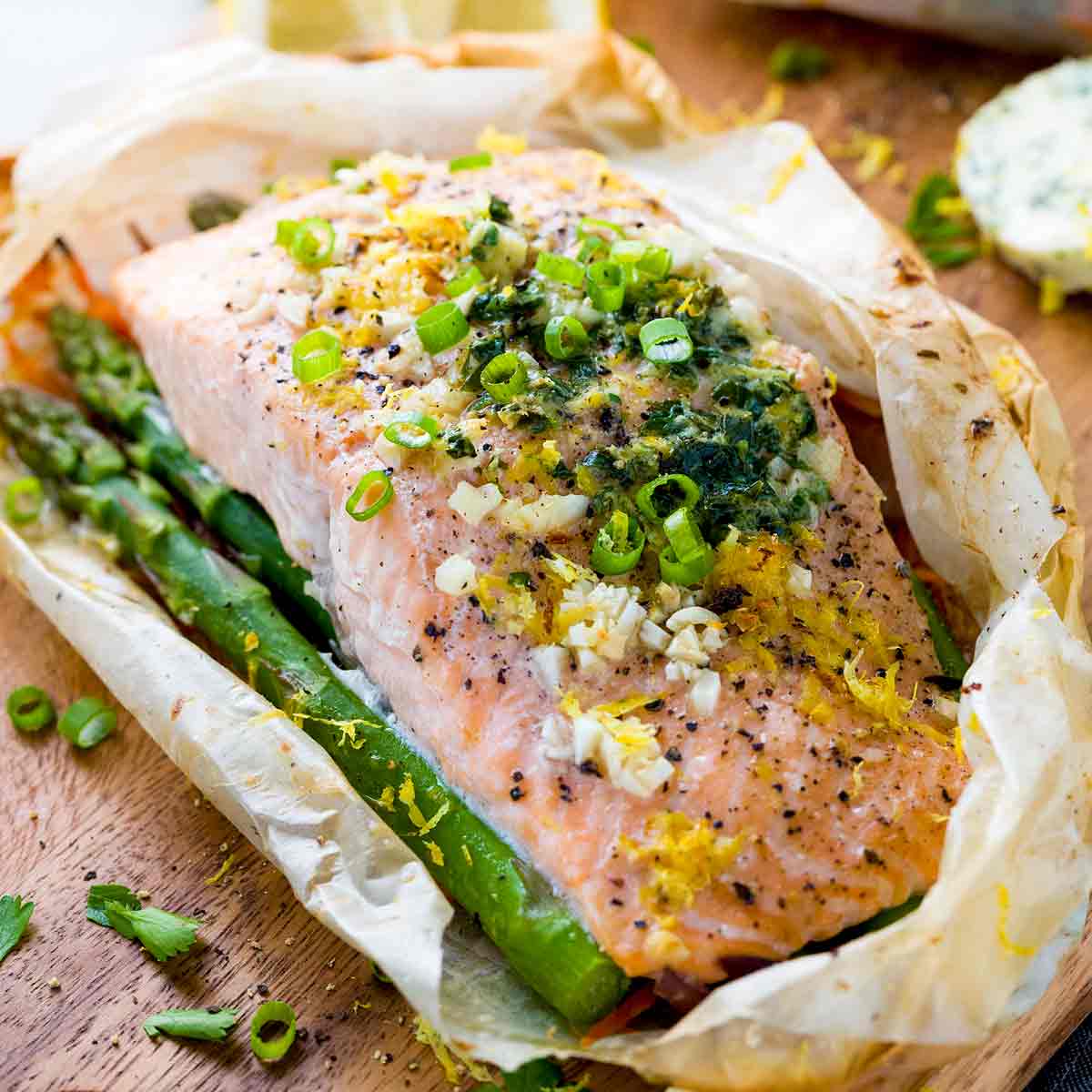 Salmon en Papillote: Salmon & Vegetables in Parchment (30 minute Meal) 