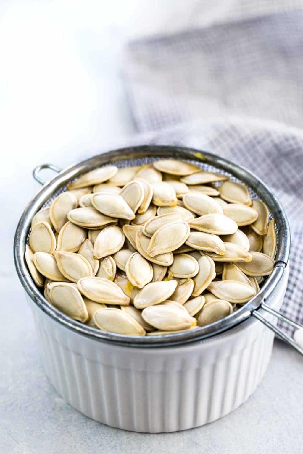 How to Roast Pumpkin Seeds (StepbyStep) Jessica Gavin