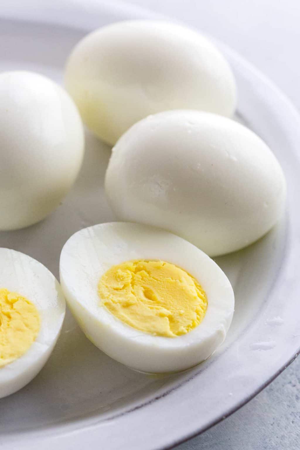 How to Make Hard Boiled Eggs (2 Ways!) Jessica Gavin