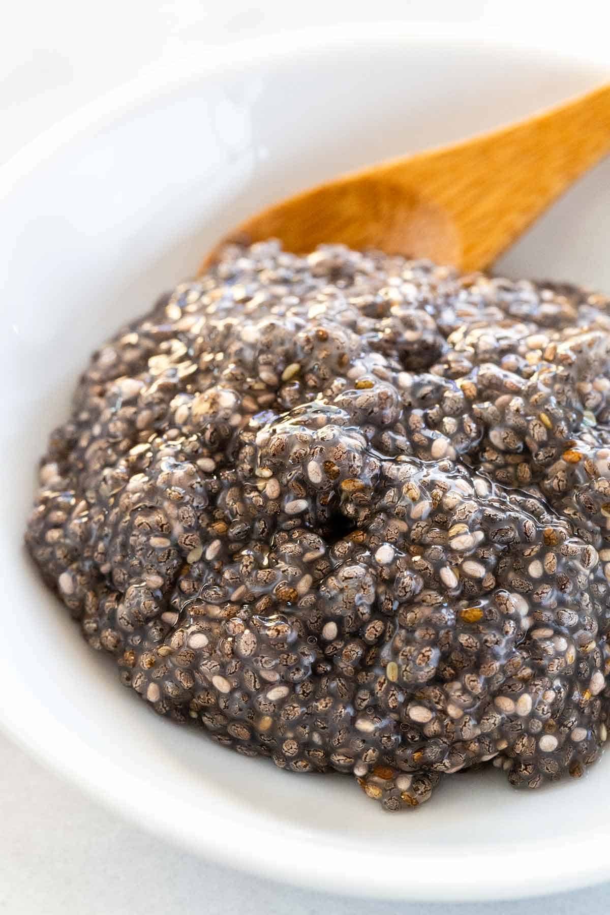 Chia Seeds Health Benefits & Uses Jessica Gavin