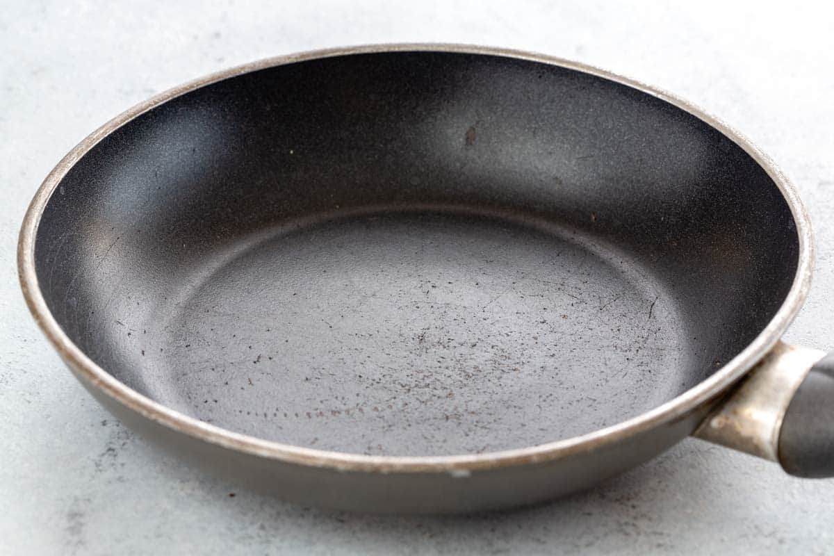 Nonstick cookware