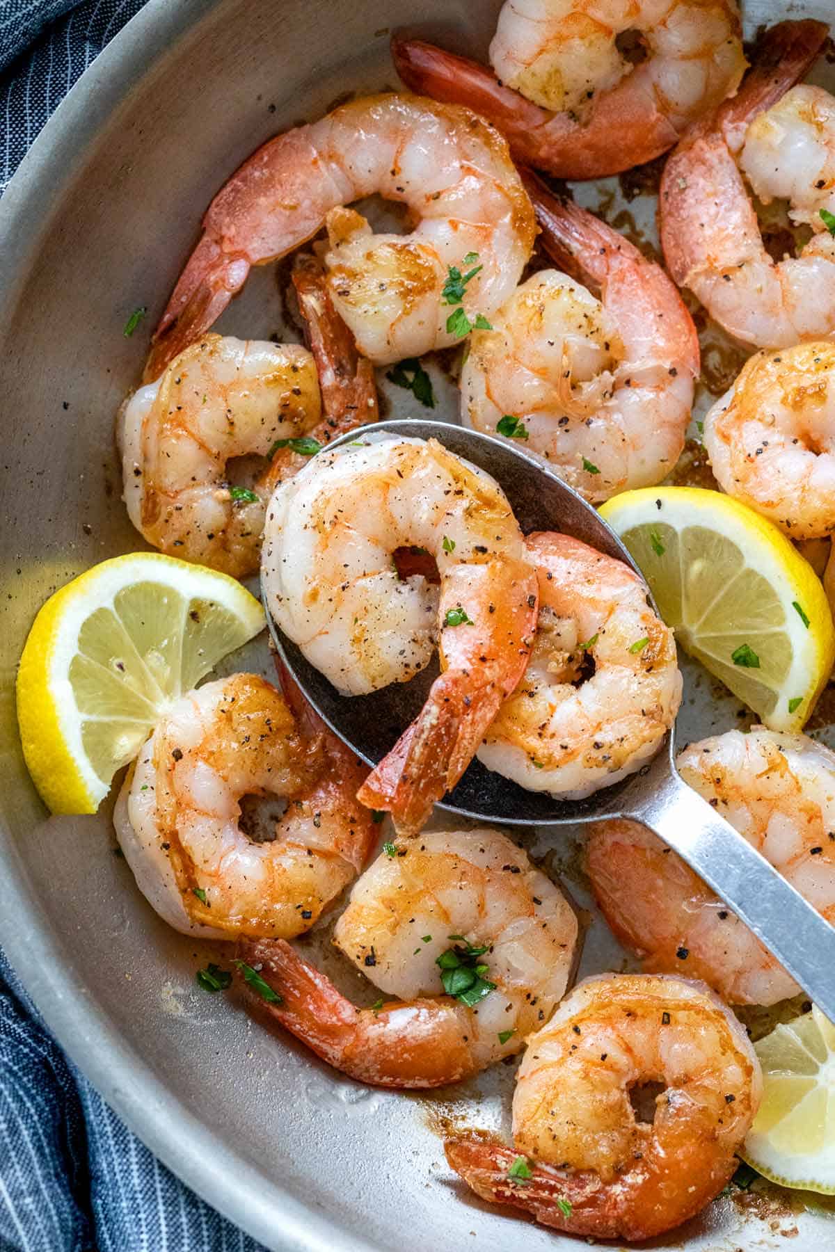 How To Cook Shrimp On The Stovetop MYTAEMIN