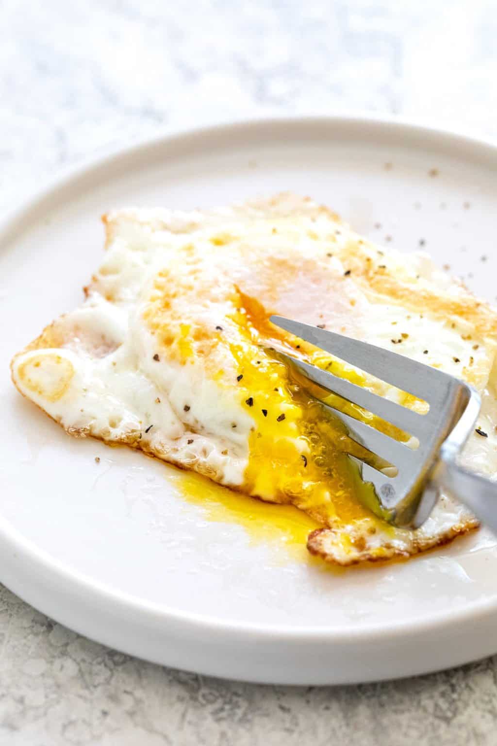 How to Fry an Egg (4 Ways!) - Jessica Gavin