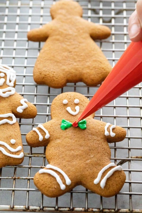 Gingerbread Cookies (Step by Step Recipe) Jessica Gavin