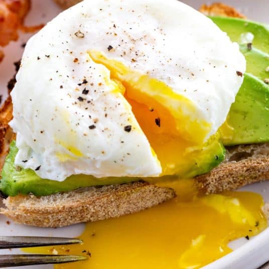 How to Poach an Egg Like a Pro Jessica Gavin