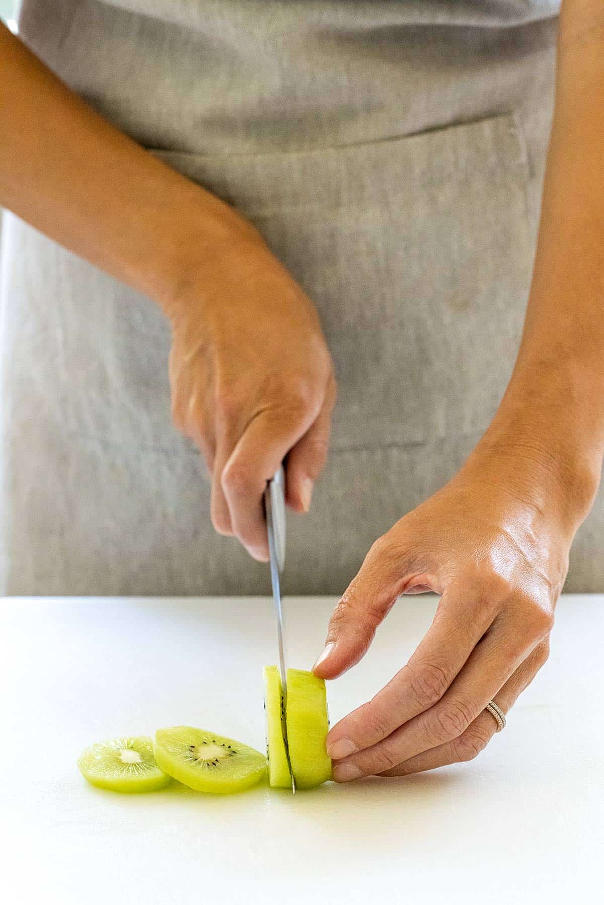 How to Cut a Kiwi Jessica Gavin