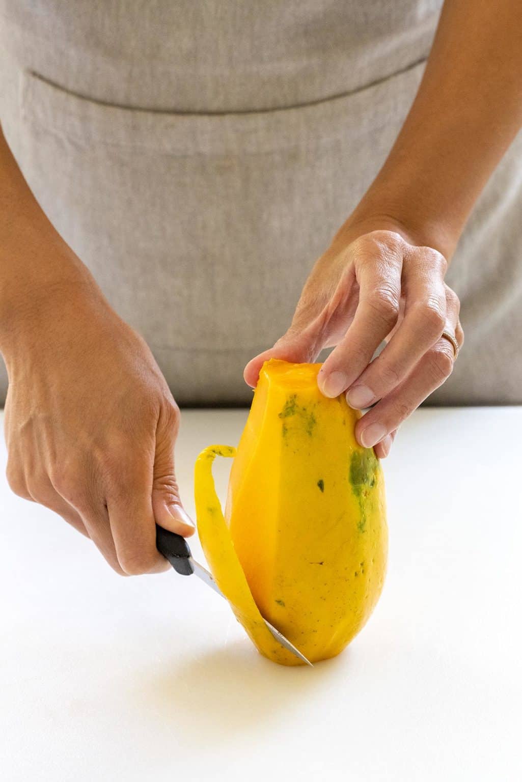 How To Cut a Papaya Jessica Gavin