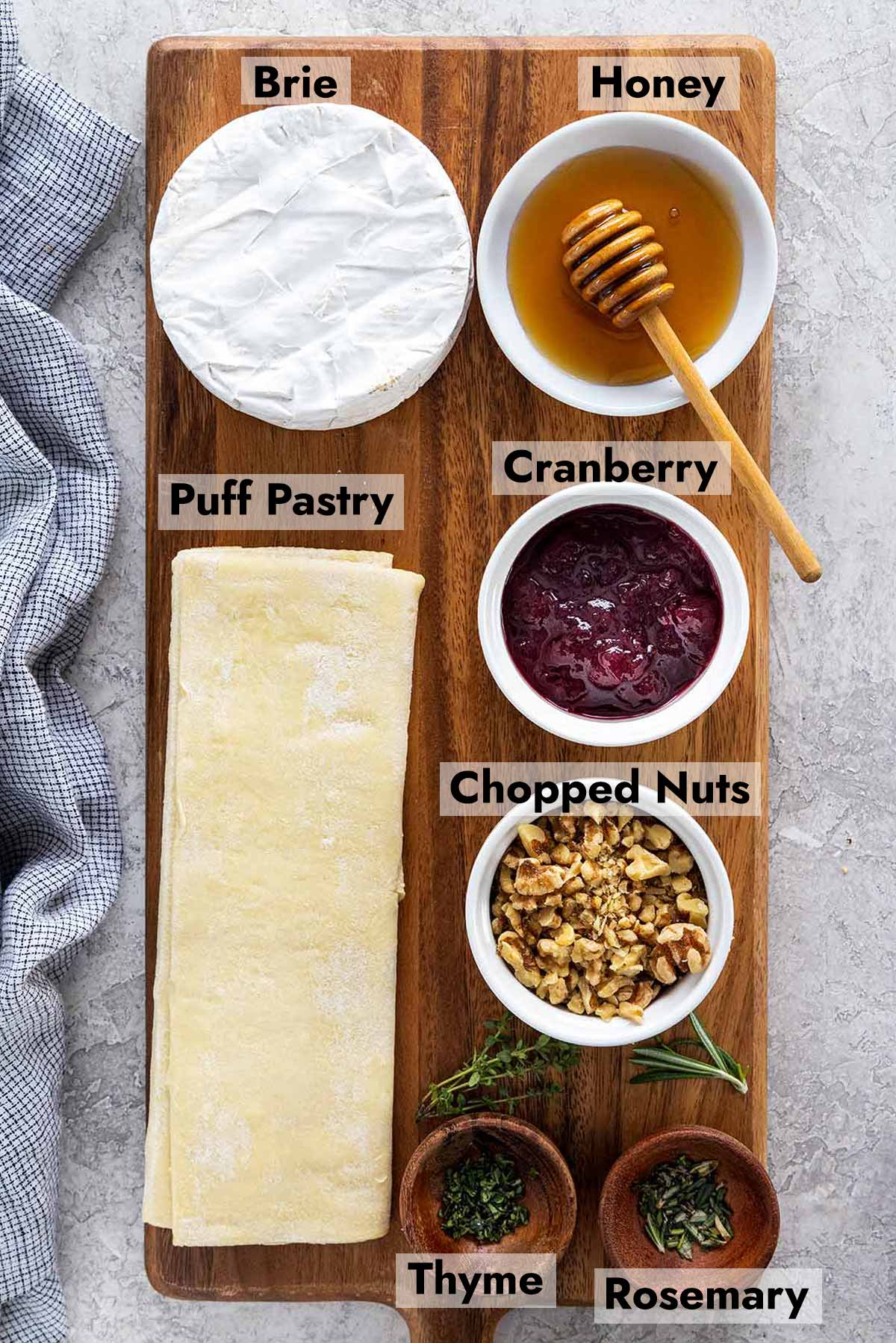Ingredients needed to make this baked brie recipe.
