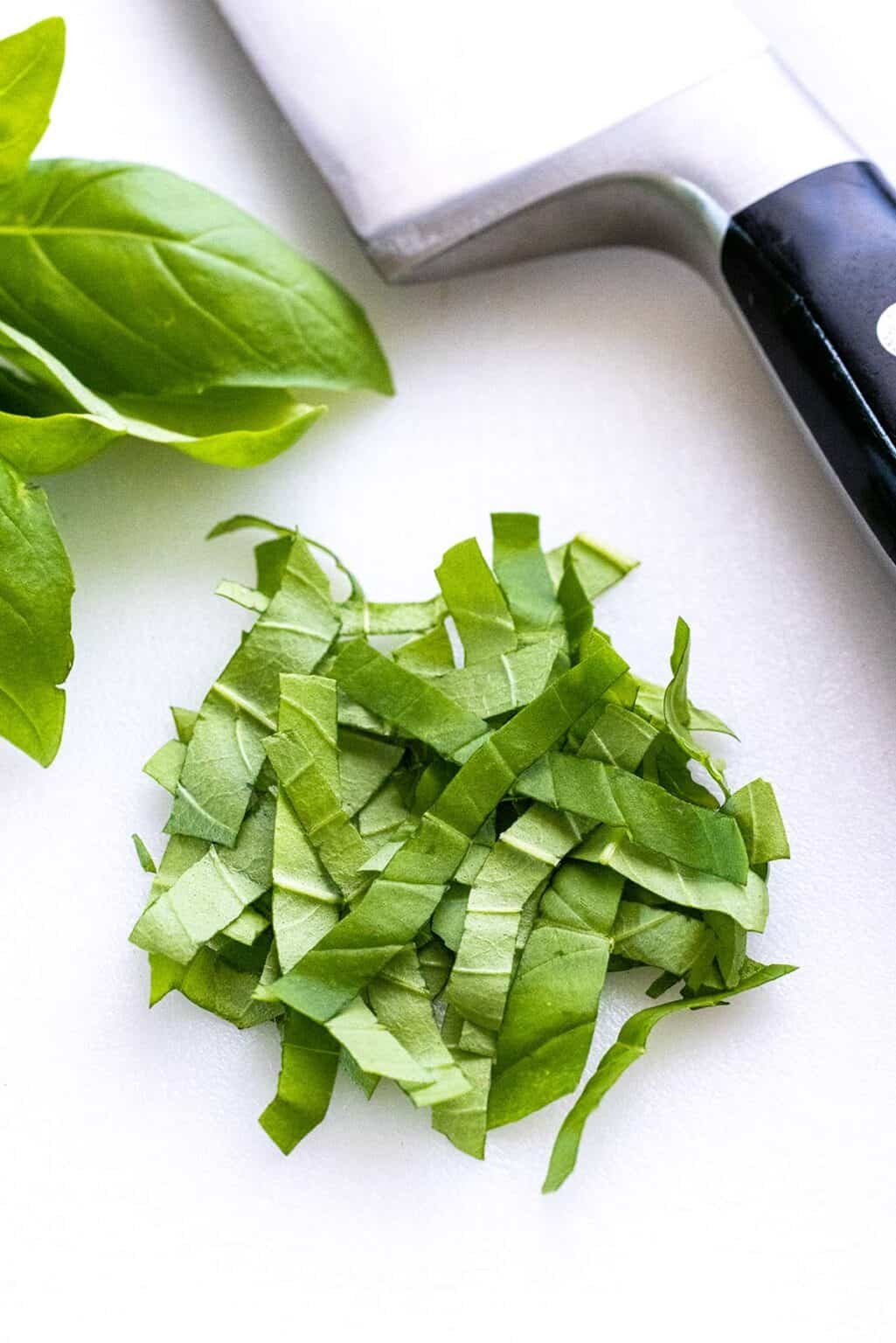 How to Cut Basil Jessica Gavin