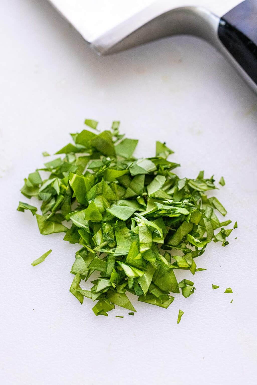 How to Cut Basil Jessica Gavin